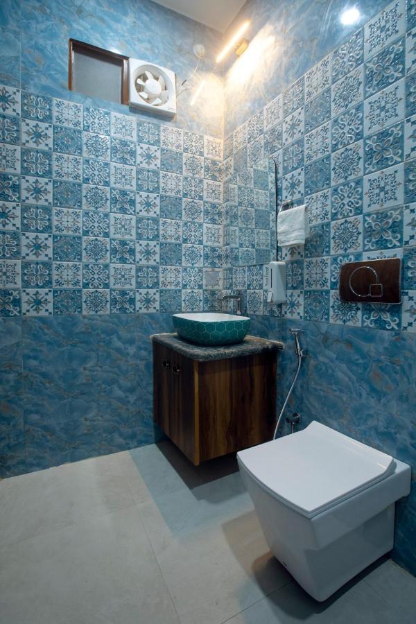 Madhav Residency Hotel Mathura Exterior photo